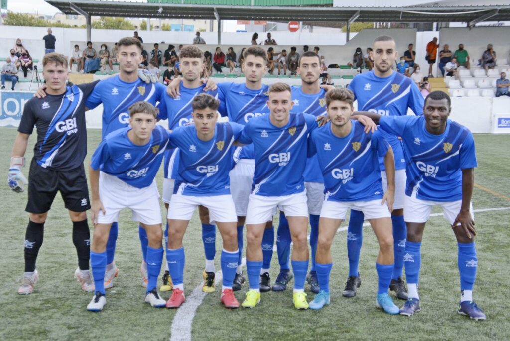 El primer equip de la temporada del Centenari del Club Futbol Lloret (Aitor Roger)