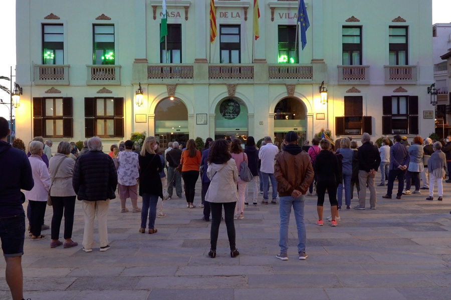 Manifestacio plaça de la vila de Lloret en contra inhabilitacio Quim Torra 4