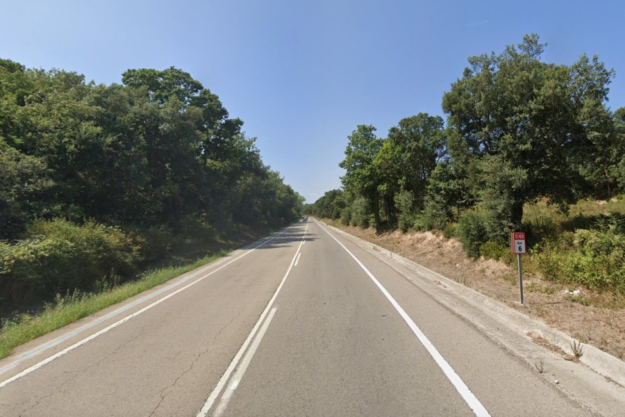 La C-63, al km 6, on va tenir lloc el xoc frontal.