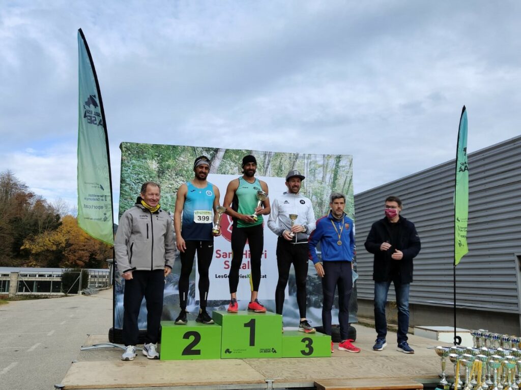 Ignasi Gironès al podi de diumenge (Club Atletisme Lloret - La Selva)