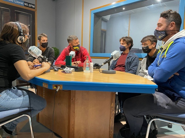 Alguns membres del club a l'entrevista d'avui, a la ràdio