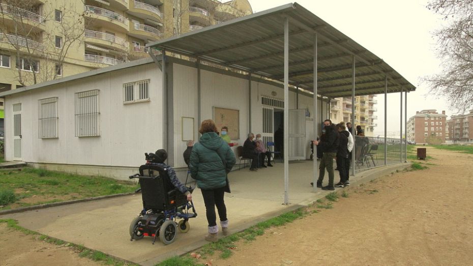 Local de Mas Enlaire que es reobre com a punt de vacunació massiva a Blanes.
