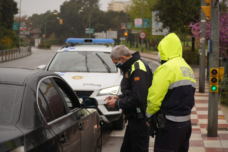 Un mes de l’estat d’alarma: la policia de Lloret posa 900 sancions per saltar-se el confinament