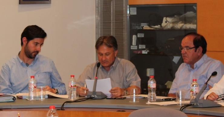 El salari dels regidors del PSC és el que genera més polèmica al ple