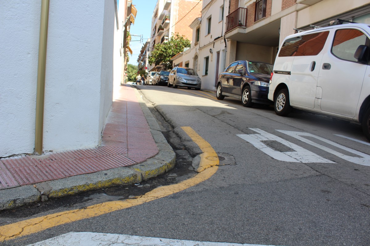 El carrer Sant Bonaventura en l'encreuament amb l'avinguda Puig de Castellet