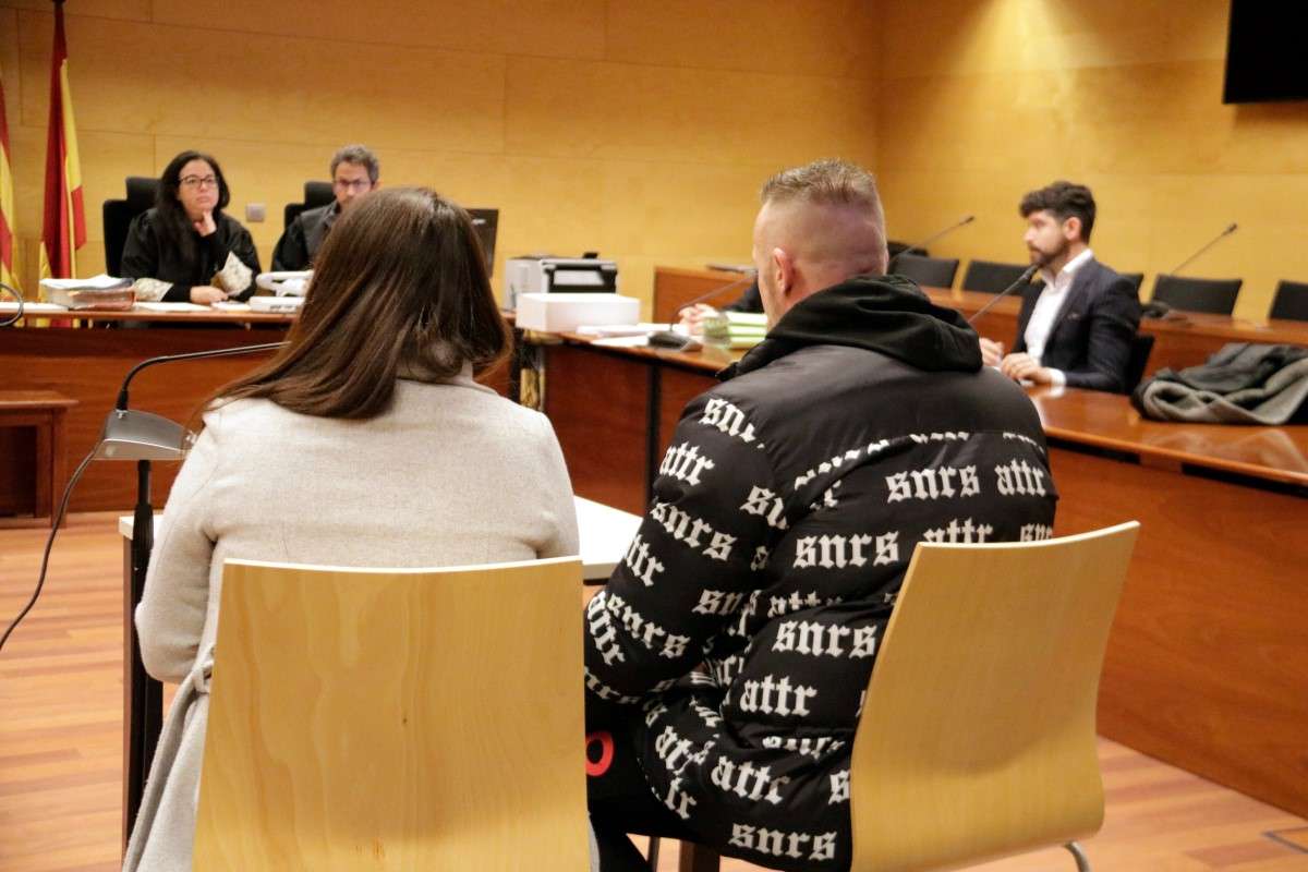 L'home que va intentar matar a trets el propietari d'un bar a Lloret, durant el judici (ACN)