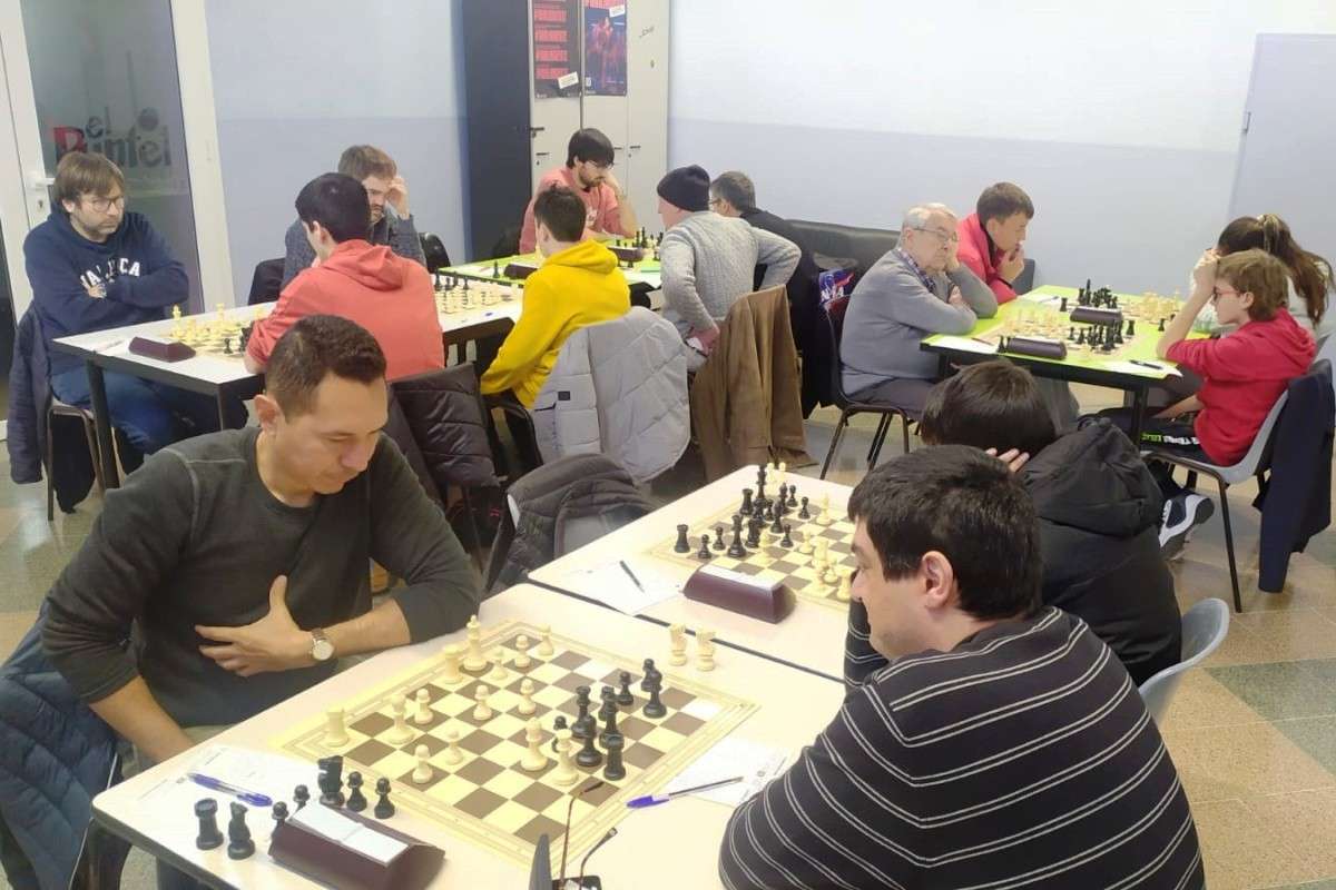 Una de les competicions de la lliga (Club Escacs Lloret)
