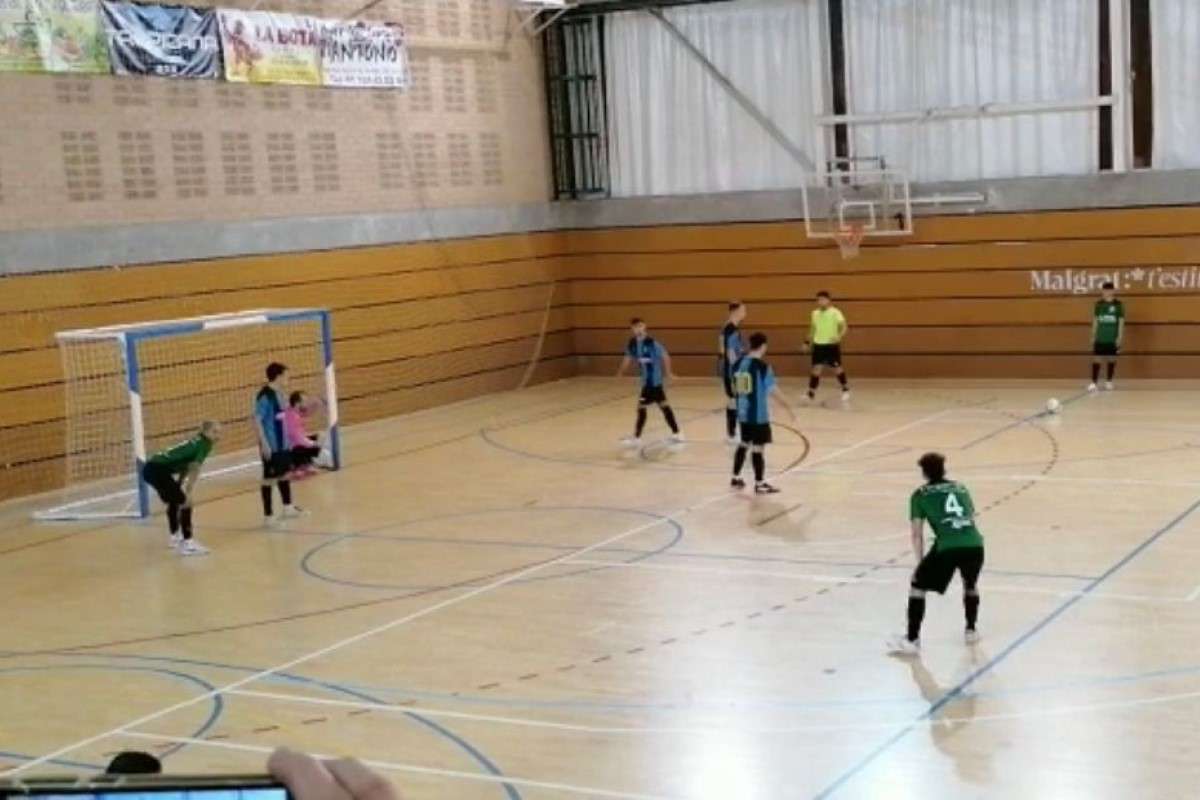 Un moment del partit (Club Futbol Sala Lloret)