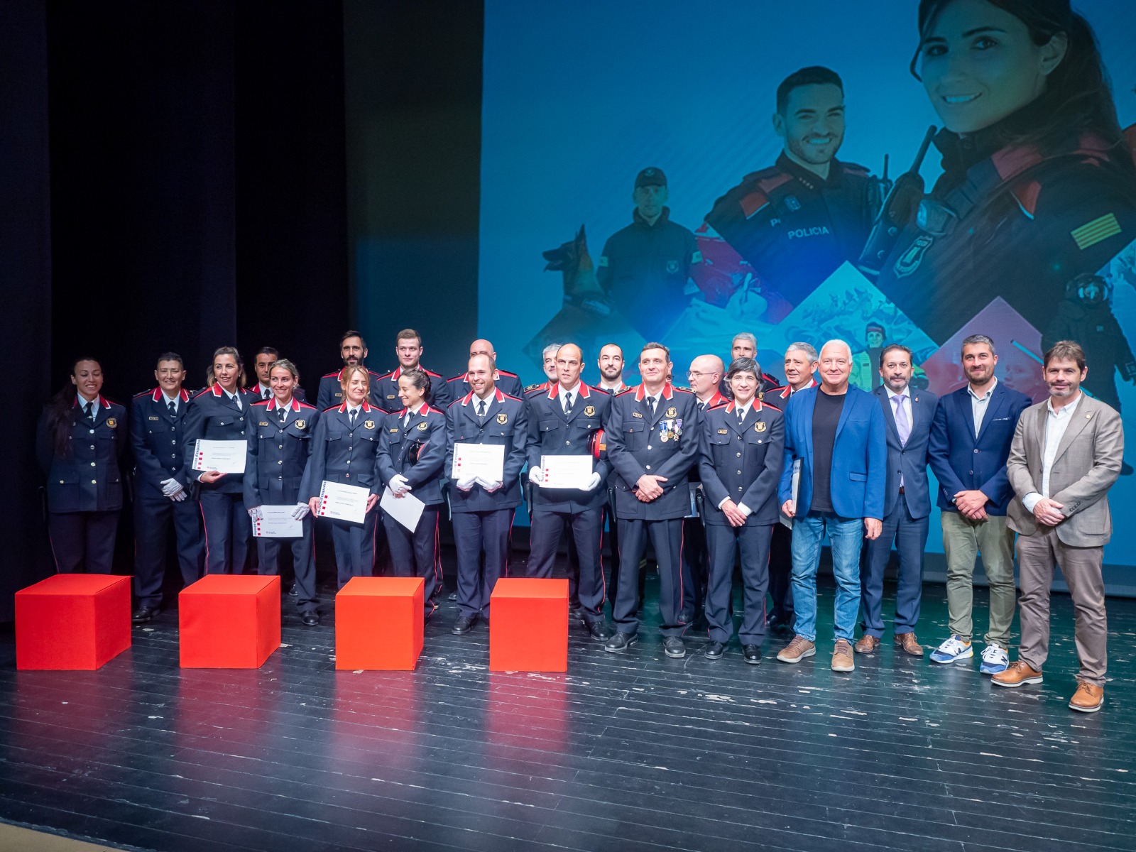mossos reconeguts en el dia de les esquadres