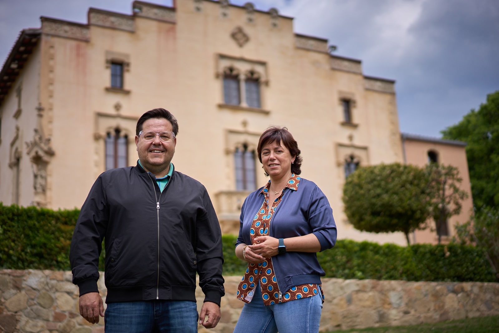 Jordi Martínez i Mª Antònia Batlle, de Junts, a la masia de Can Saragossa