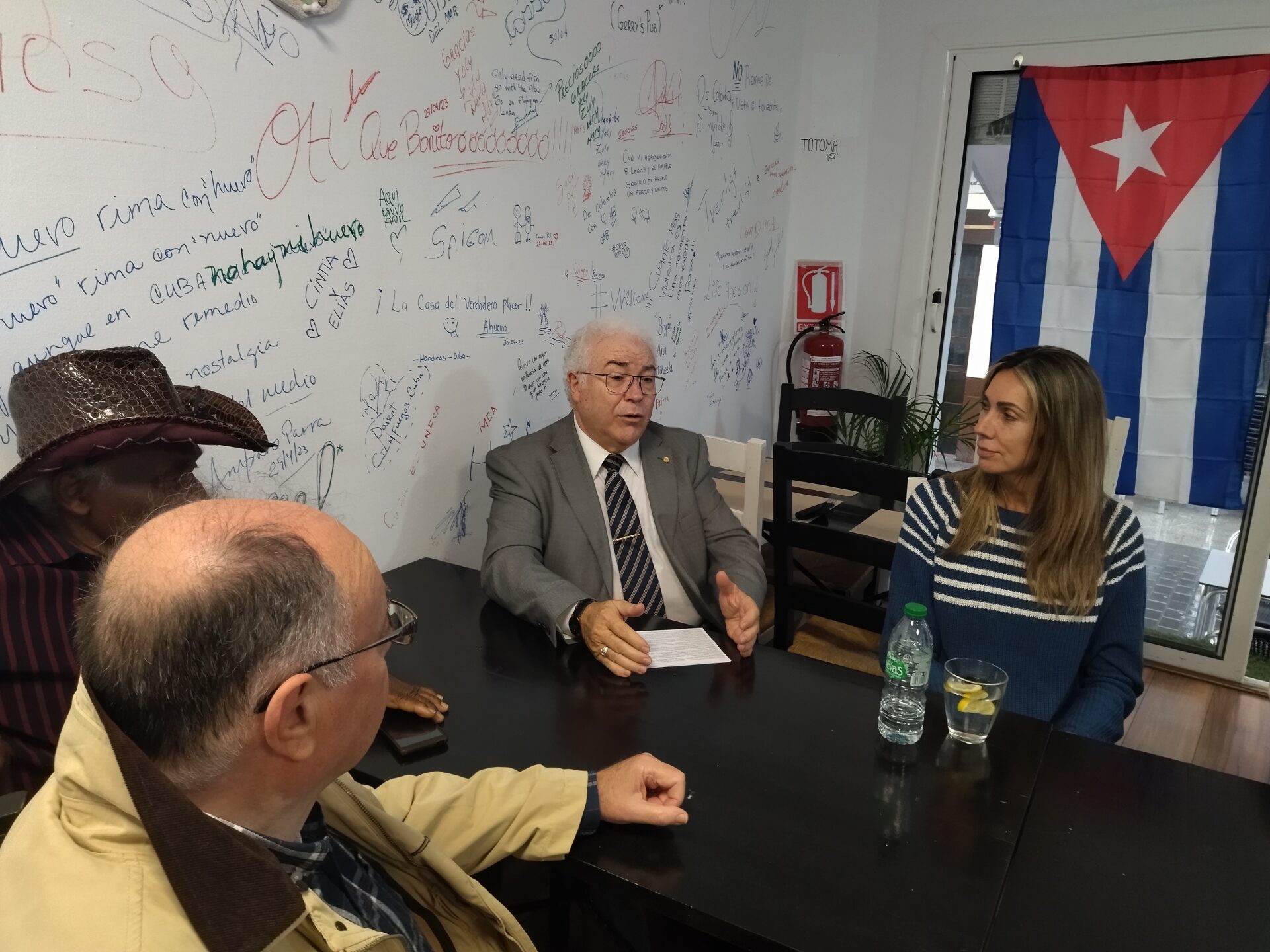 acte del pp amb el poble cuba