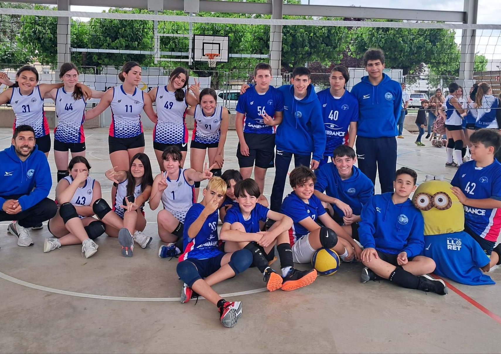 els equips del club volei lloret als jocs emporion