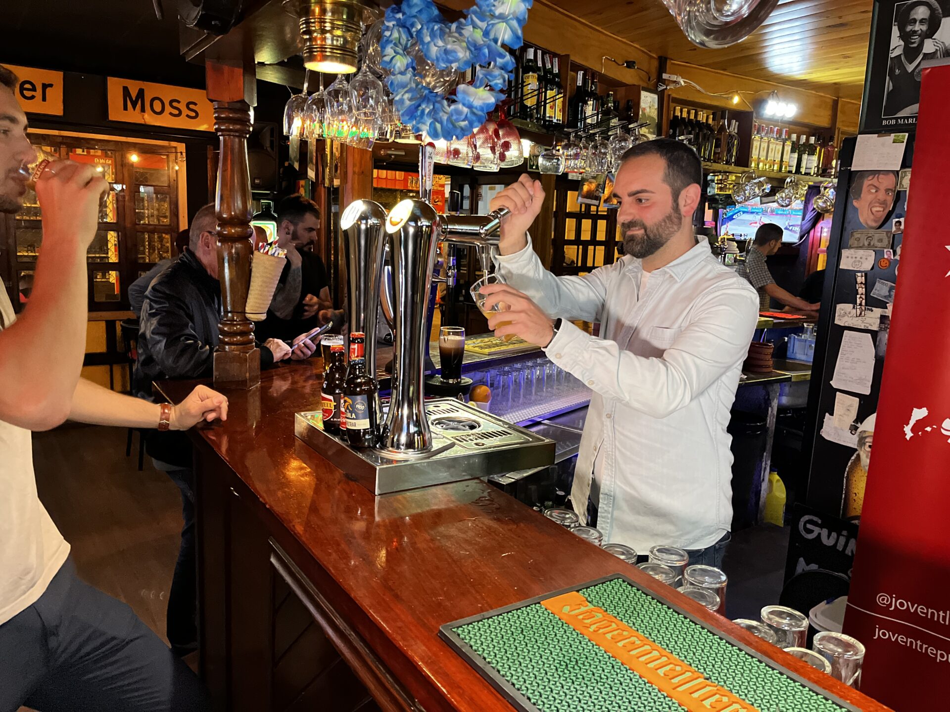 erc fent campanya al bar gerrys