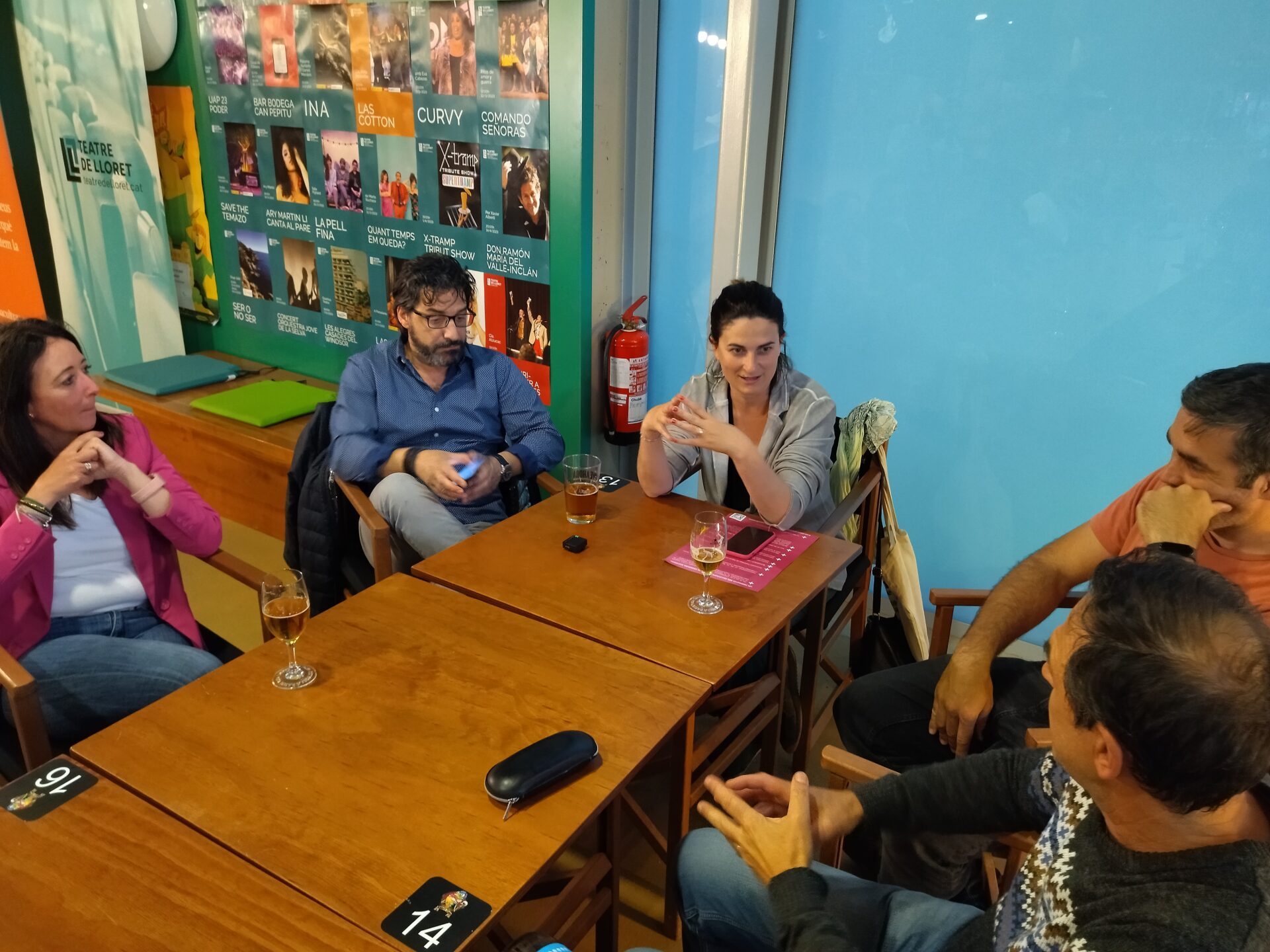 lara torres amb representants del mon cultural