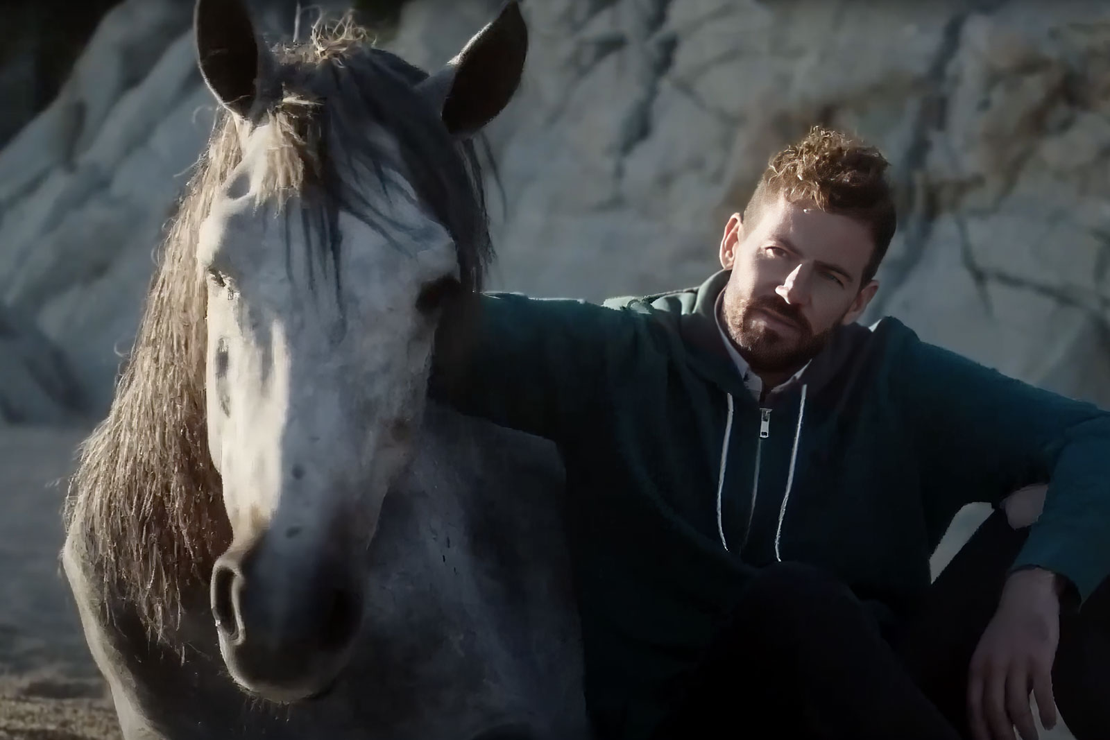 Una escena de 'Hermano Caballo'