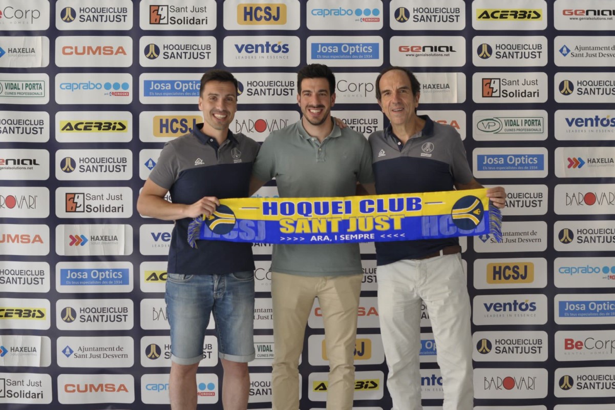 Xavier Crespo, fent oficial el fitxatge (Hoquei Club Sant Just)