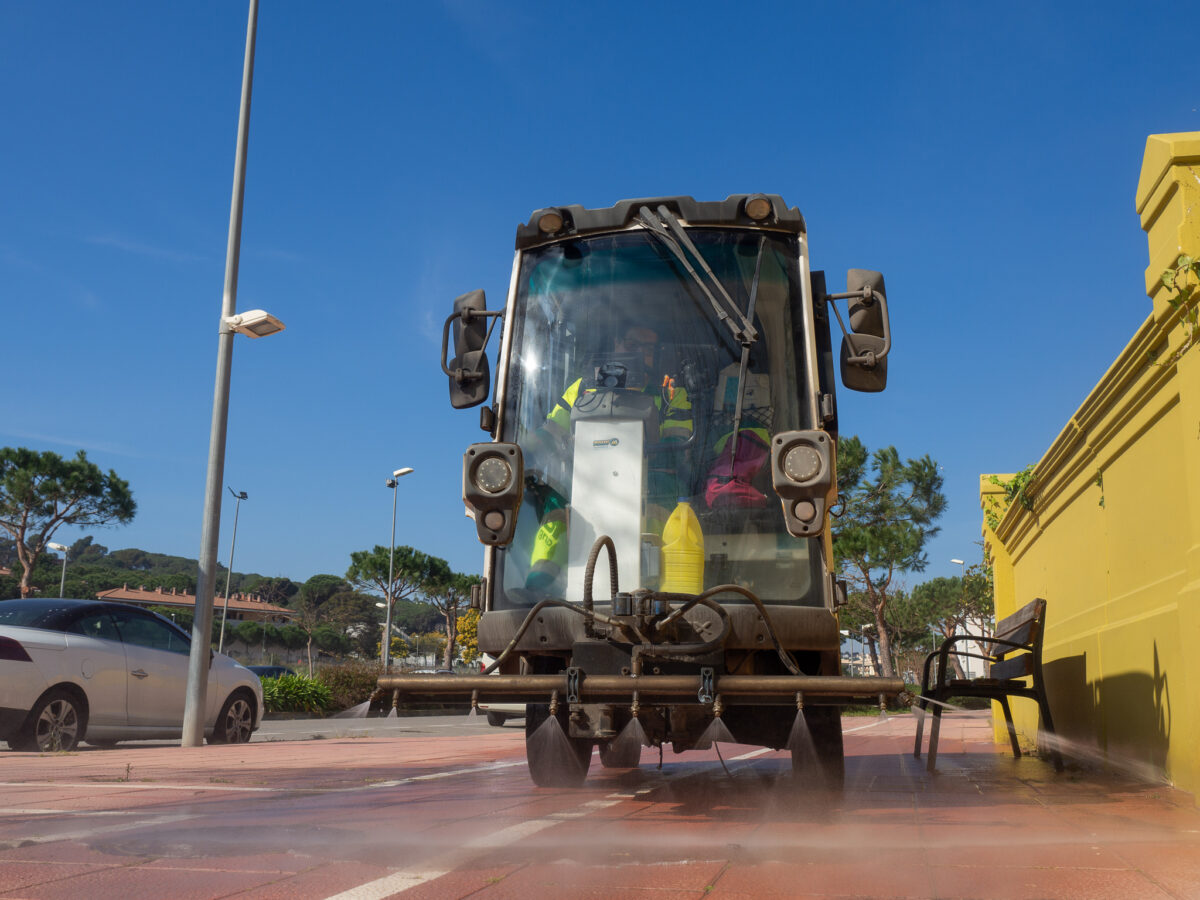 Un dels vehicles del servei de neteja de Lloret.