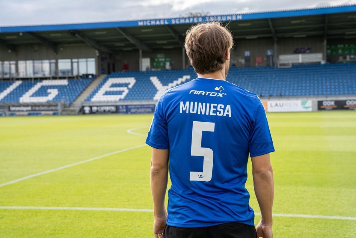 Marc Muniesa, a la presentació amb el Lyngby Boldklub