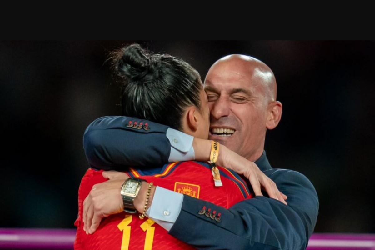El moment de celebració del Mundial entre Rubiales i Hermoso