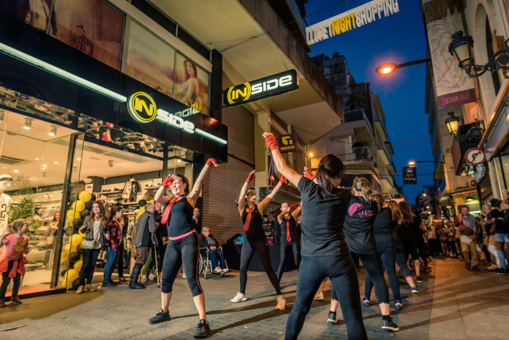 Un espectacle itinerant (Zalo Photos)