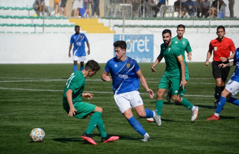 Un partit del CF Lloret, de pretemporada (Aitor Roger)