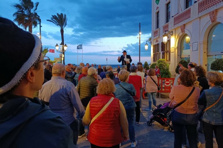 Manifestació a la Plaça de la Vila en contra de les noves ordenances fiscals