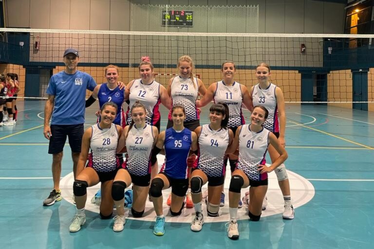 L'equip al final del partit (Club Voleibol Lloret)