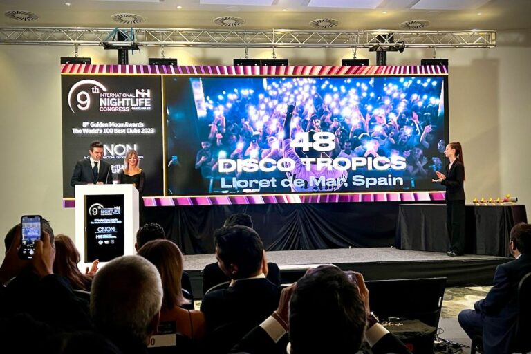 Disco Tropics, al número 48 del rànquing