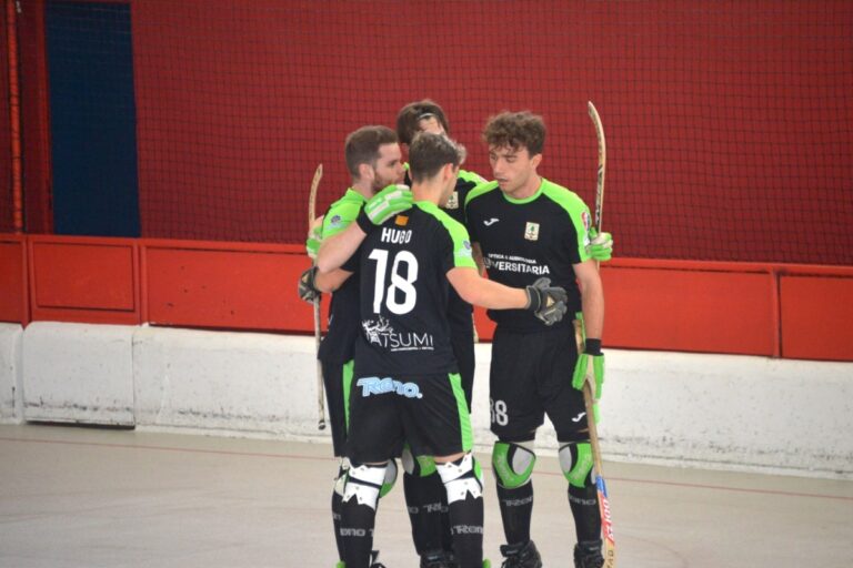 El Club Hoquei Lloret segueix imparable i es desfà de l’Arenys de Munt (2-4)