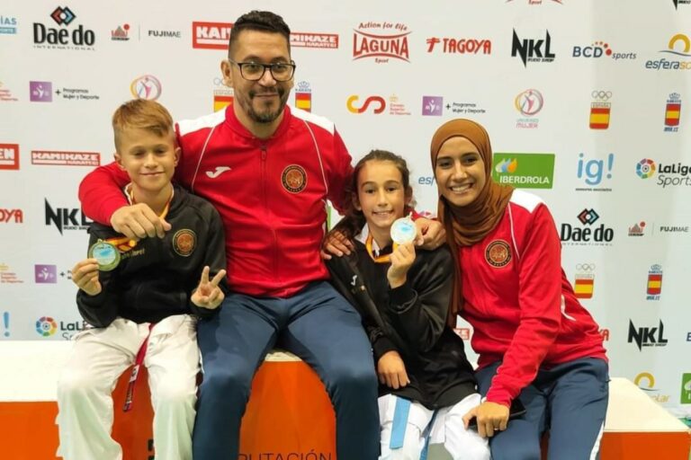 Els dos medallistes de plata (Karate Driss Academy)