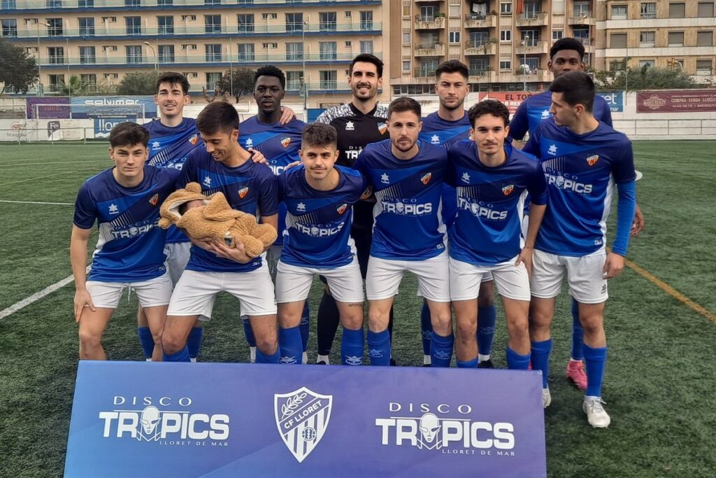 L'equip, abans del partit (CF Lloret)
