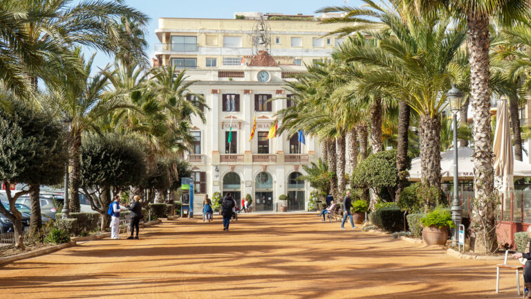 Paseo Lloret de Mar ajuntament (1)
