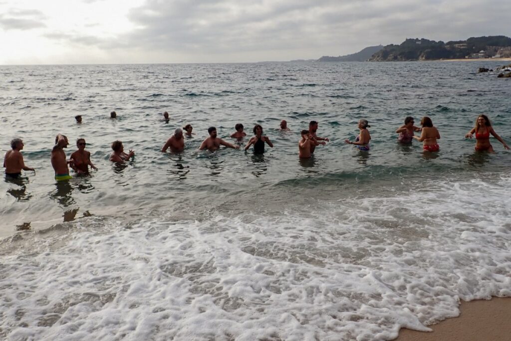 Un moment del bany (Amics de Sa Caleta)