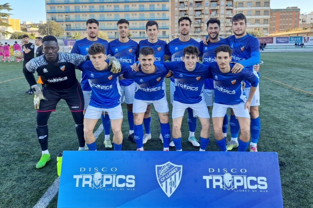 L'equip, abans del partit (CF Lloret)
