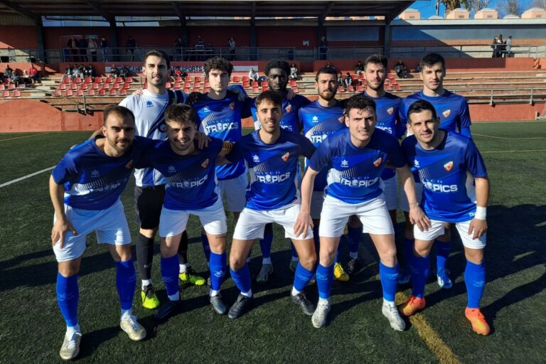 L'equip abans del partit (CF Lloret)