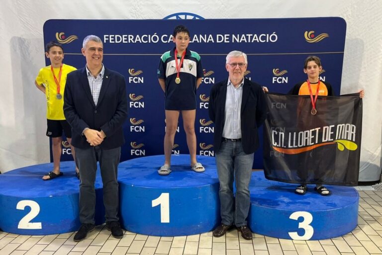 Javier García, al podi (CN Lloret)
