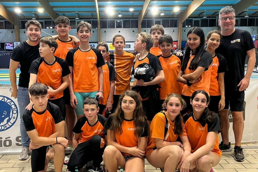 Tots els participants de l'entitat (Club Natació Lloret)