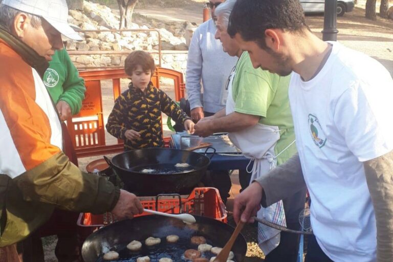 Preparant els bunyols a l'edició de l'any passat (Xino-Xano)