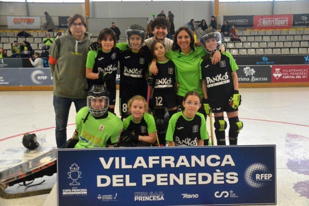 El femení Sub13 (Club Hoquei Lloret)