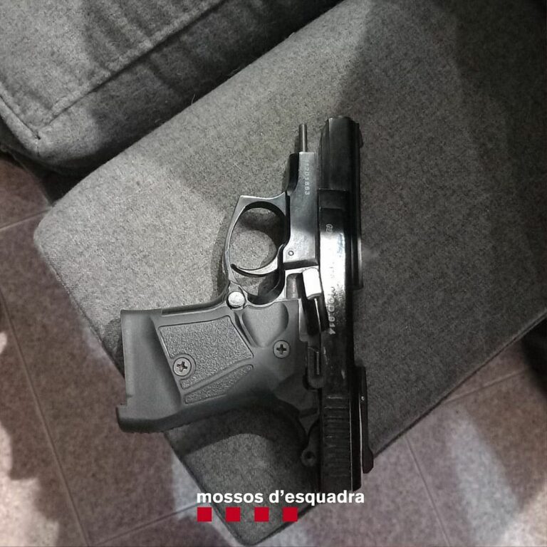 pistola comissada a Lloret