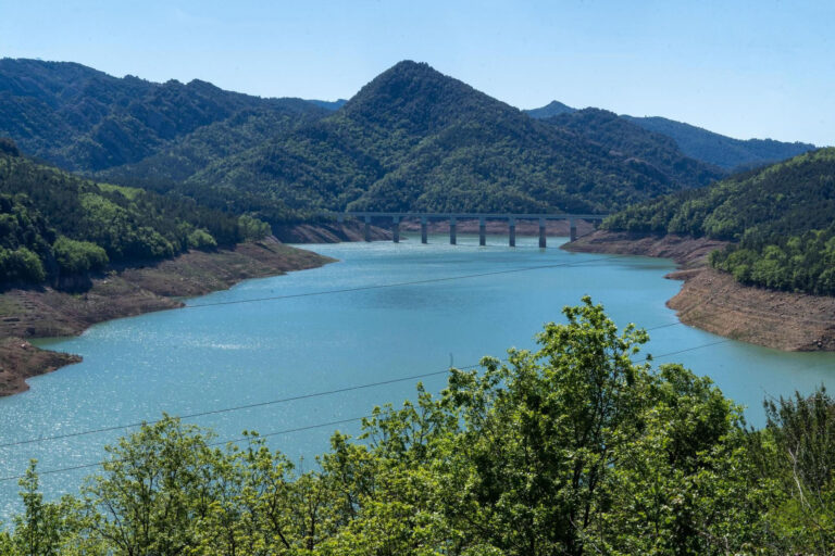 El pantà de Baells, un del sistema Ter-Llobregat (Regió 7)