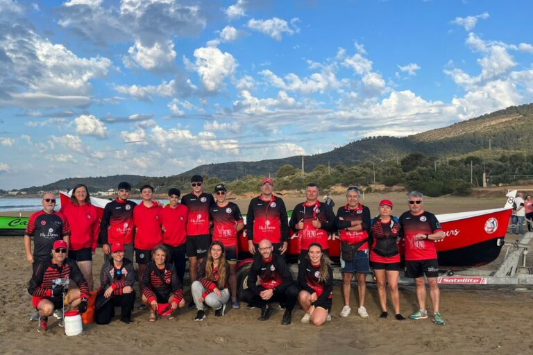 Els participants del club lloretenc a la travessia (Club Rem Pescadors)