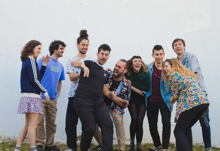 El grup de música Capinàs obre el 20è Clon Festival