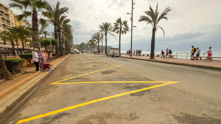 Nova-zona-de-càrrega-i-descàrrega-Passeig-Agustí-Font-Lloret-de-Mar