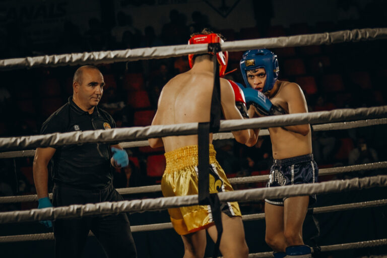 Un combat de la darrera vetllada de lords of the ring del Club Albino
