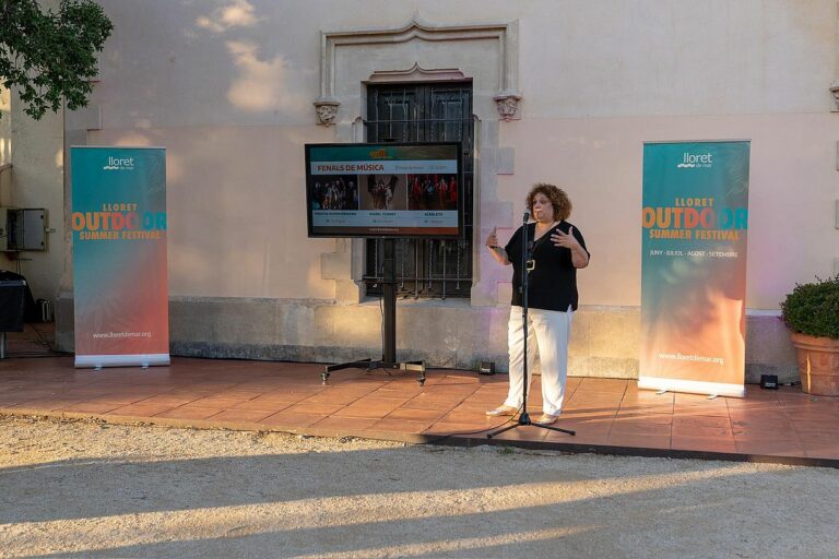 presentacio Outdoor 2024 al Jardí de la Pau, amb Amaranta Gibert