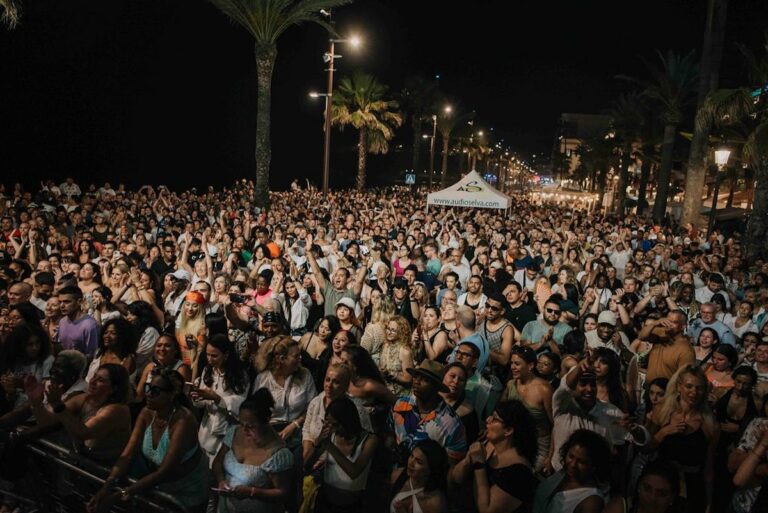 públic al concert de David Calzado