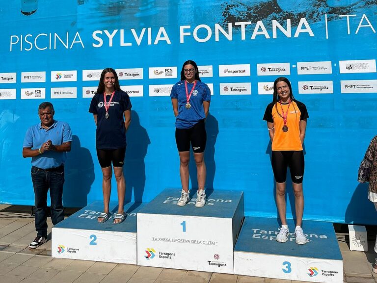 Dimana, al podi del campionat de Catalunya de natació infantil