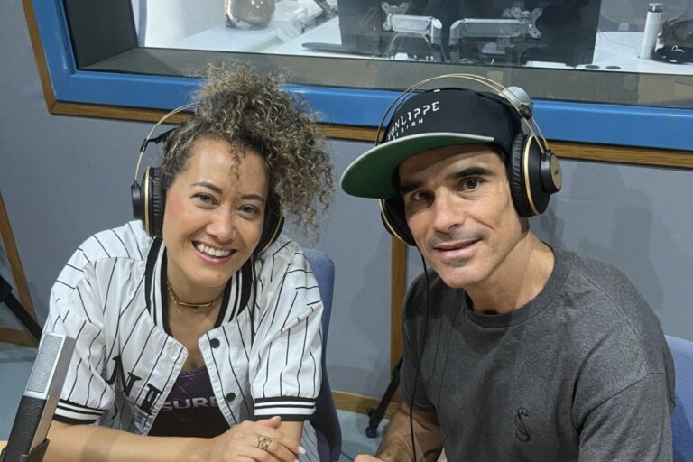 Miss Maiko i DJ Tillo, als estudis de la ràdio