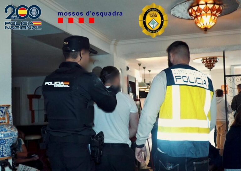 Clausuren un hotel de Lloret de Mar per exercir la prostitució i vendre droga